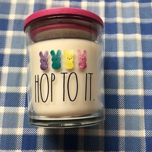 Brand new Rae Dunn citrus summit Easter candle “hop to it”